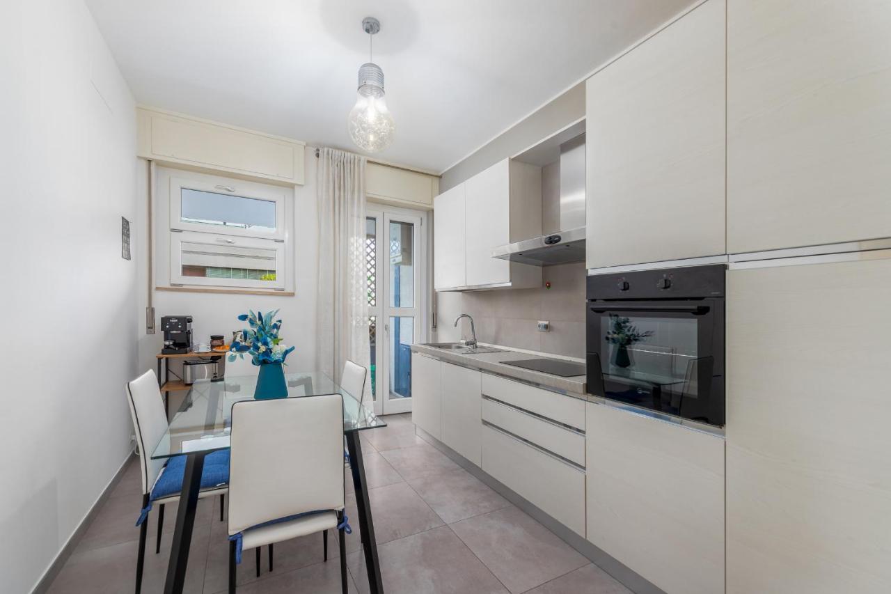 Niguarda-Zara Xxl Home,Two Balconies,Wifi,Family Milan Exterior photo